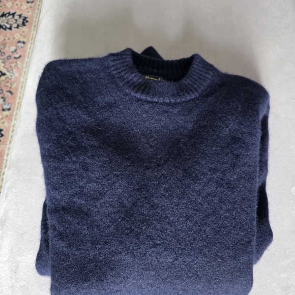 Massimo Dutti Men's Deep Blue Crewneck Sweater - Picture 2 of 7
